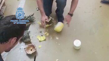 Así sacó el paquete de