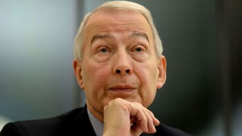 Frank Field renunció al Partido