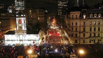 Docentes y alumnos universitarios reclamaron