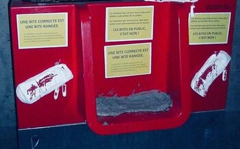 Imágenes de los urinales vandalizados se volvieron virales en redes