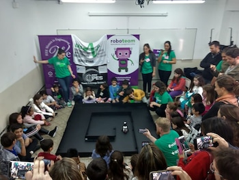 El taller de Roboteam, en acción