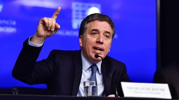 Nicolás Dujovne (Adrián Escandar)