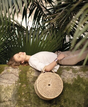 Remera amplia ($ 899, Melocotón),