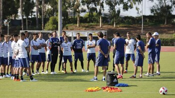 Scaloni y su cuerpo técnico,