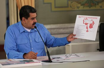Maduro durante una reunión con