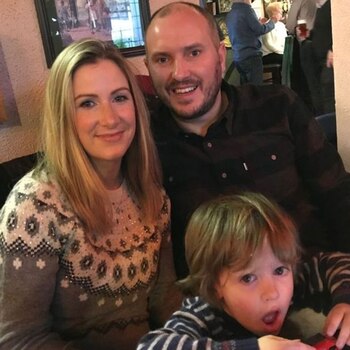 Rachel, Steve y Freddie