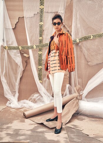 Camisa, pantalón de vinilo, top