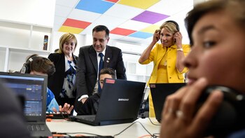 Junto a Betsy Devos recorrieron