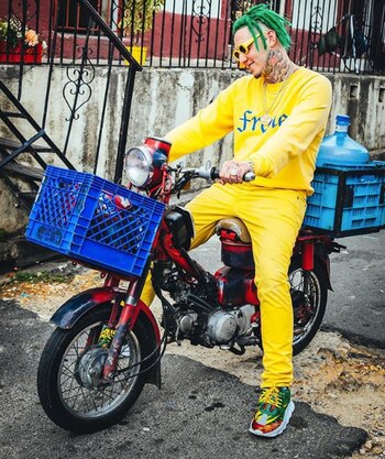 Lary Over (Instagram)