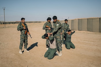 Los civiles recién reclutados para