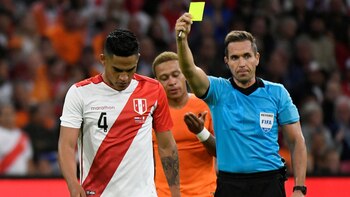 (Reuters) Perú no pudo contra