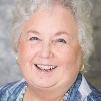 Nancy Crampton-Brophy es una prolífica autora de novelas de misterio. ¿Uno de sus títulos? “El Esposo equivocado”