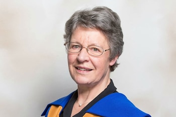 La científica Jocelyn Bell Burnell