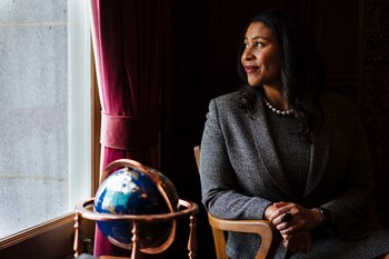 La nueva alcaldesa de San Francisco, London Breed, en oficina del ayuntamiento (The Washington Post / Mason Trinca)