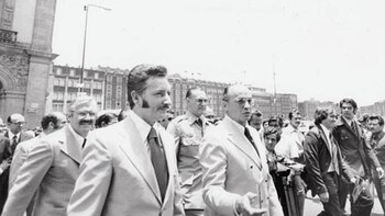 Fernando Gutiérrez Barrios (izquierda) y el entonces presidente Luis Echeverría, los artífices de la expulsión de espías rusos.