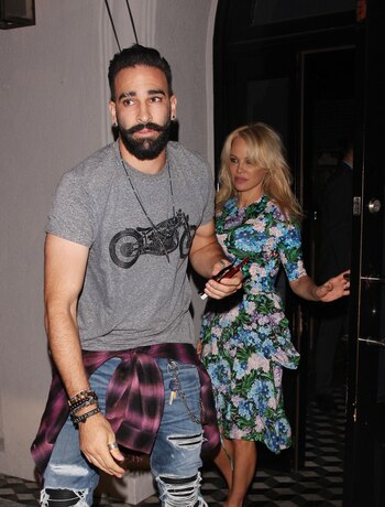 Adil Rami y Pamela Anderson