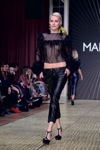 Chaquetas y pantalones de cuero.