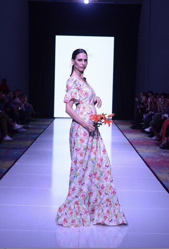 Andrea Bolatti para Mia Moore