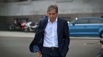 Luis Caputo avanza a paso