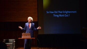 Steven Pinker brindó una exposición