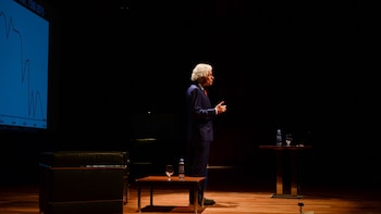 Pinker mantuvo, por la tarde,