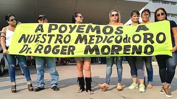 Algunos partidarios del médico
