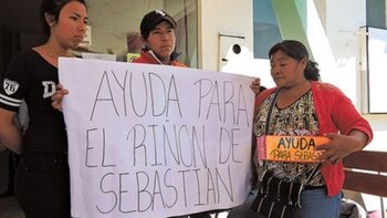En una pancarta, piden ayuda para el riñón de Sebastián, ya que su familia es de bajos recursos