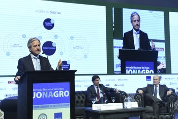 Ibarra consideró que con conectividad y trámites a distancia los productores exportan más en menos tiempo
