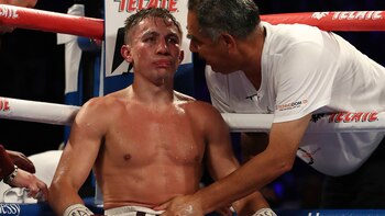 Álvarez le quitó el invicto