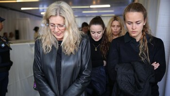 Adriana Nazario (izquierda), la última