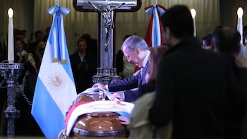 En medio del llanto, el