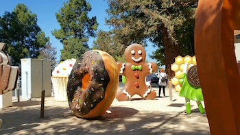 En las afueras del centro