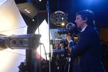 Las invitadas se preparan para