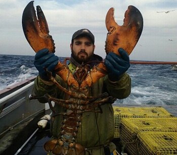 Christopher Hutchinson con una inmensa