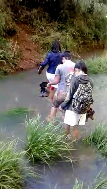 Los estudiantes deben quitarse sus