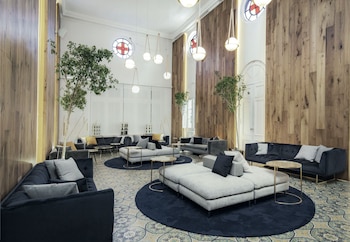 Espacio con muebles sociales