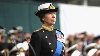 La princesa Ana sigue el