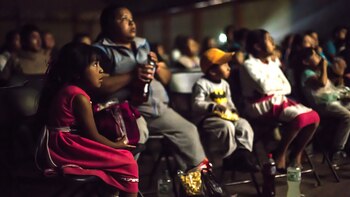 La pantalla móvil con energía