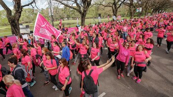 Afecta principalmente a mujeres de