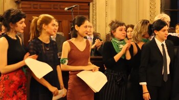 Tres oradoras pronunciaron un discurso