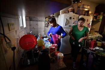 María tiene dos mellizos de