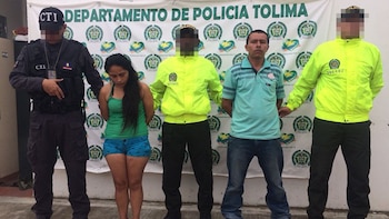 Por el hecho fueron capturados la madre de la menor, Luisa Fernanda Tapiero, de 24 años, y su pareja sentimental y padrastro de la niña, Jesús Gallego Tabárez, de 40