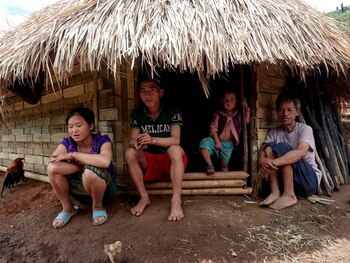 Yami, de 12 años, y