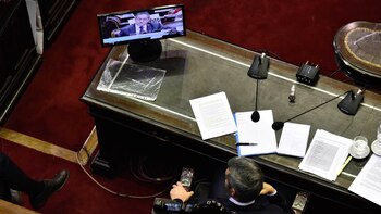 La sesión empezó a las