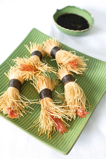 Ebi no somen age (langostinos