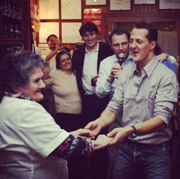 Rosella continúa en contacto con