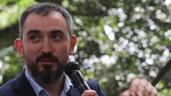 Escolar es hijo de periodistas