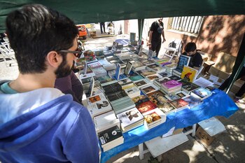 Editoriales estuvieron presentas vendiendo los