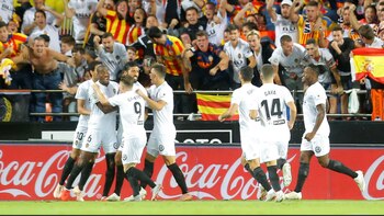 (Reuters) El Valencia festejó en