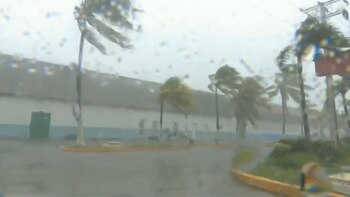 El paso del huracán Michael por Cuba (Captura video)